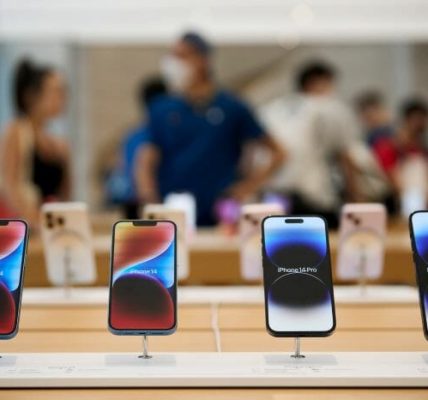 Apple Menangguhkan Ringkasan Berita AI iPhone Karena Kesalahan