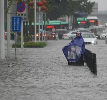 Hujan Lebat Yang Diprakarsai Oleh Dinas Meteorologi Provinsi Jiangxi