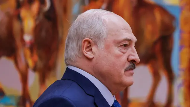 Lukashenko Berkata Kepada BBC Lawan - Lawan Saya Memilih Penjara dan Pengasingan