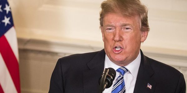 Trump Desak Negara - Negara OPEC Pangkas Harga Minyak