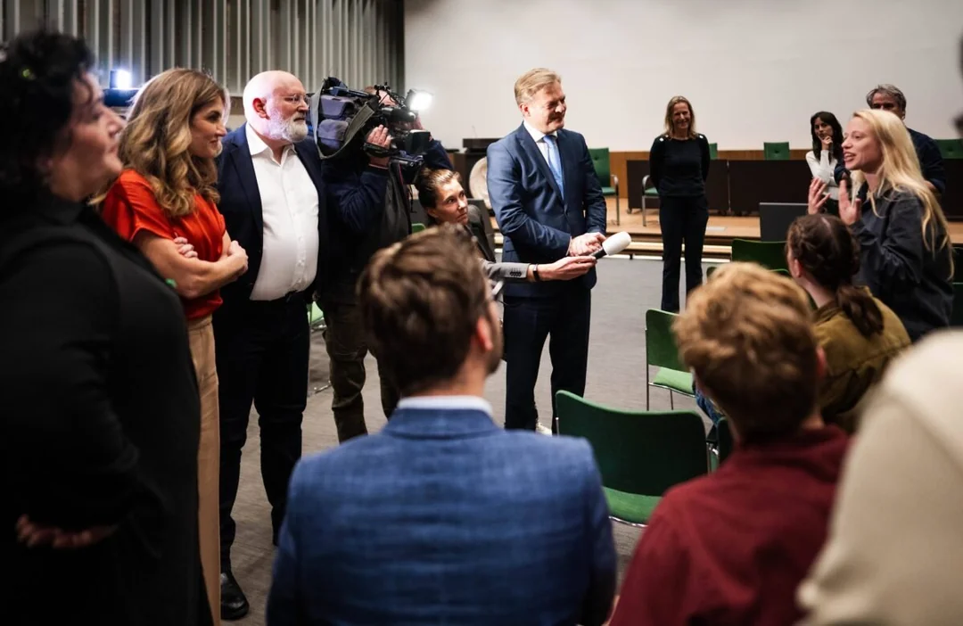 Desak Amsterdam Kepada Para Pendatang Baru