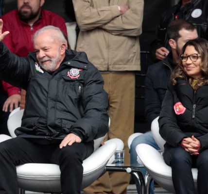 Presiden Brasil Luiz Inacio Lula da Silva Fokus pada Kenaikan Upah Buruh